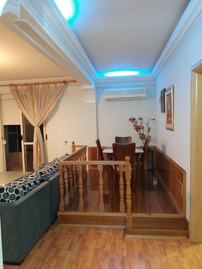 Apartament Egzoni City Center Apartment Berat Exterior photo